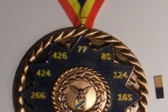 4/4 Orden in Bronze